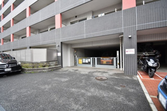 【駐車場】