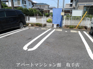【駐車場】