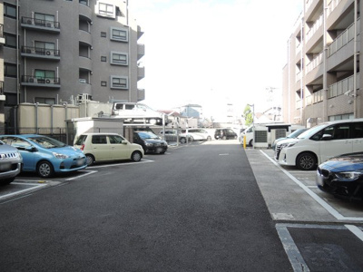 【駐車場】 | リヴィエール横浜鴨居 | 平置き駐車場