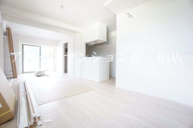 Ｋ・Ｓガーデン柏の葉キャンパスの居間・リビング