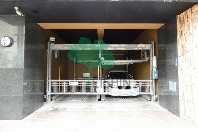 ローズモントフレア博多駅前の駐車場