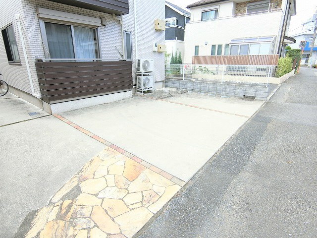 Ruhe　Twoの駐車場