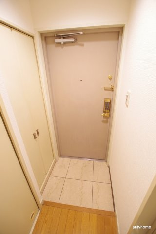 ドゥマン梅田　仲介手数料無料の玄関