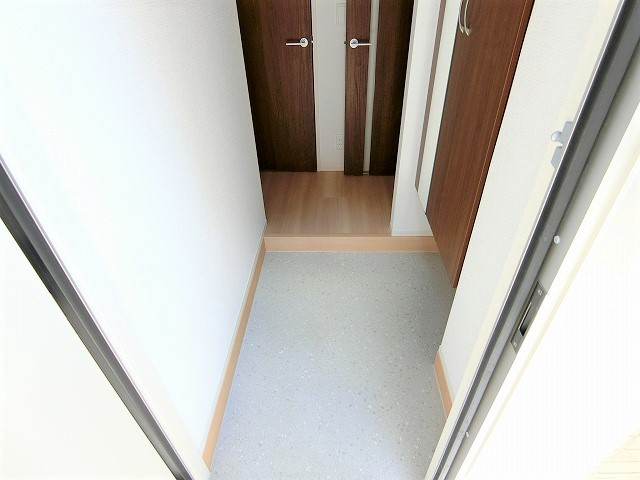 ルミエール輝の玄関
