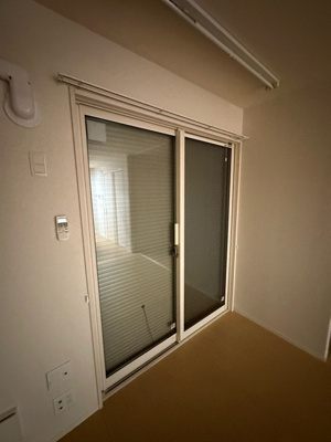 【セキュリティ】 | ラ・アンジュ | 防犯シャッター雨戸付きなので夜やお出かけ時も安心です！雨戸は冬場の寒さ対策にもなります◎