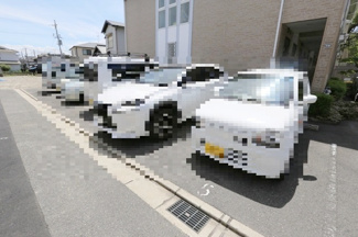 【駐車場】