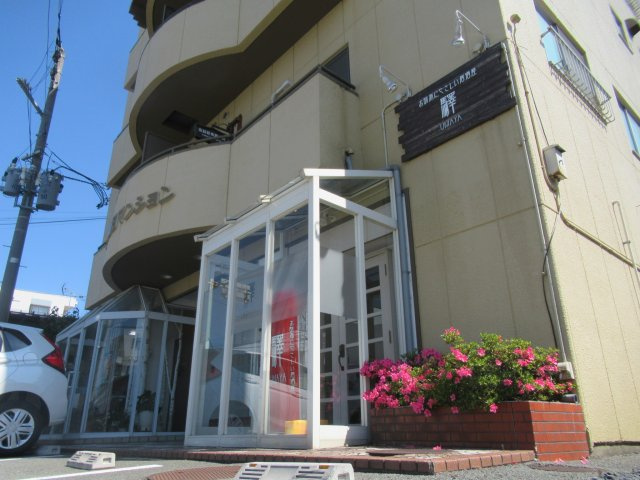 西口朝日マンションのエントランス