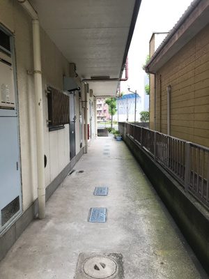 【その他共用部分】 | プリマベーラ | １Ｆの共用廊下