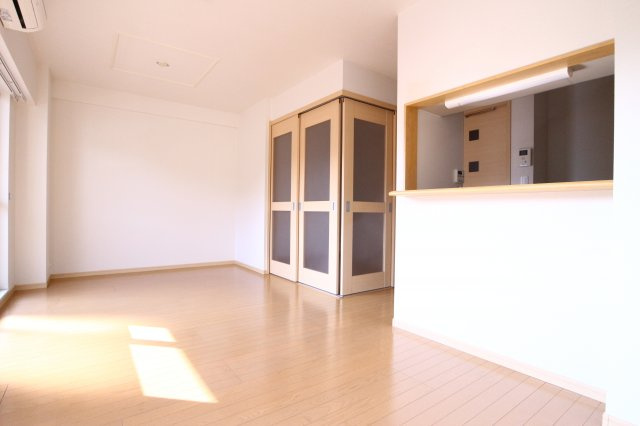 ガーデンコートの居間・リビング