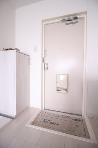 サニーパレス神陵台の玄関
