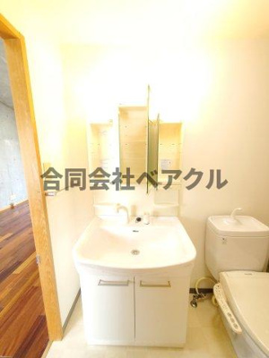【独立洗面台】 | 岫雲館 | 独立洗面台、小物を置くことができて便利です