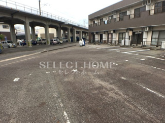 【駐車場】