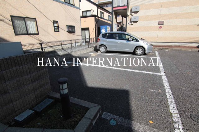 エミネンスの駐車場