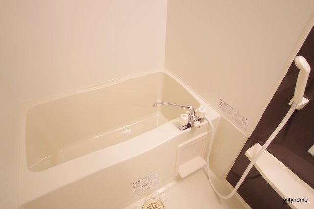 ルクレ京橋　仲介手数料無料の浴室