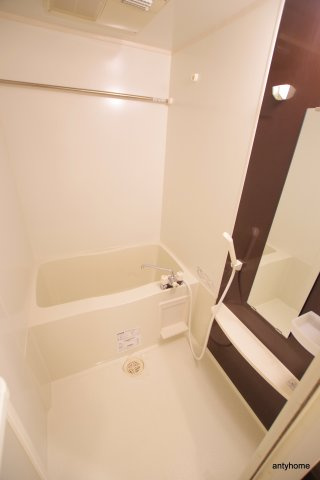 ルクレ京橋　仲介手数料無料の浴室