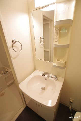 ルクレ京橋　仲介手数料無料の洗面所