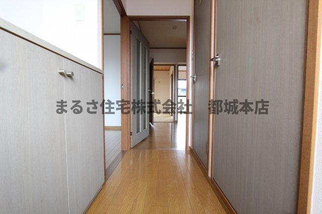 わかくさマンションの玄関