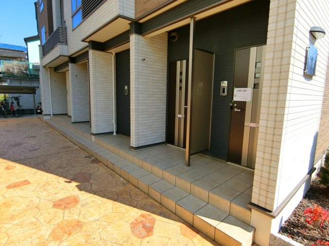 アルファコートのエントランス