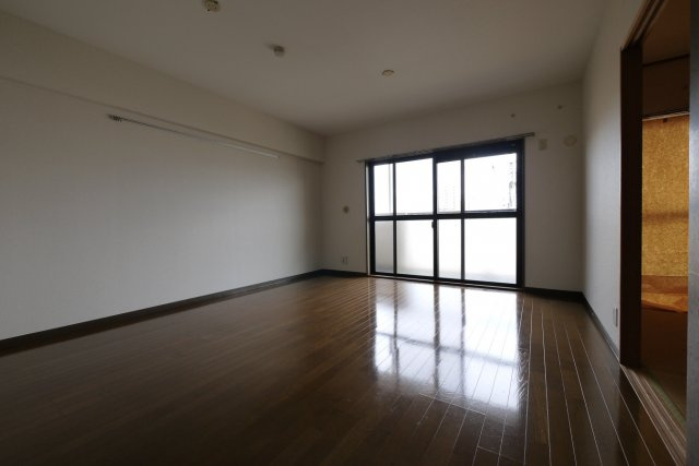 フェアール習志野の展望|リビング開放的な空間です