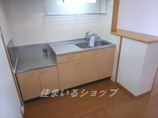安芸高田市吉田町吉田のアパートのキッチン|浄水器一体型シャワー水栓