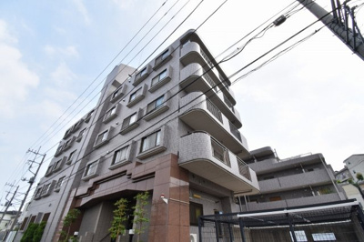 【外観】 | リバーシティ元住吉 | 足音等階下の心配のない1階住居につき子育てにも適した環境です。全居室収納有り♪