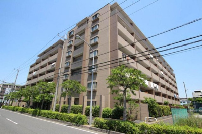 【外観】 | コスモ北新横濱ステーションフロント | 戸建感覚を味わえるポーチ・テラス・専用庭付です♪