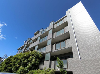 【外観】 | リジョイ新横浜北 | 全居室収納・納戸付のため収納豊富。3階・東向き、日当たり良好です♪
