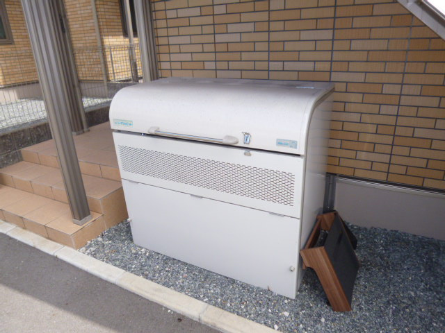 PulPiPino trois(プルピピーノ　トロワ）のその他共用部分|敷地内ゴミステーション