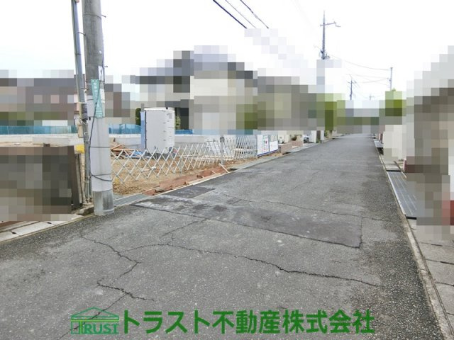 神戸市第4西区樫野台1号地　新築戸建の前面道路含む現地写真