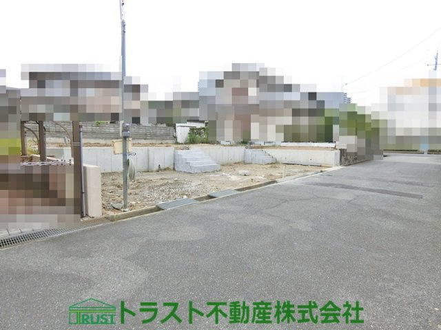神戸市第5西区樫野台２号地　新築戸建の前面道路含む現地写真