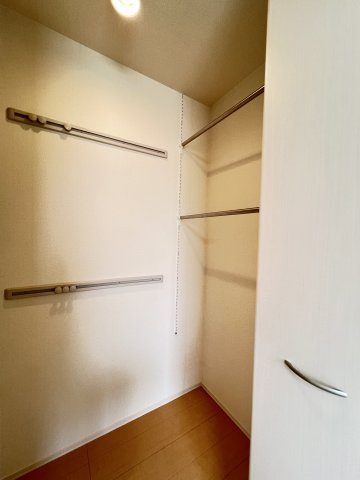 スタースレイプの収納|北側ワンステップクローゼット