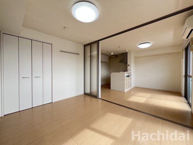 スタースレイプの洋室|南洋室６帖