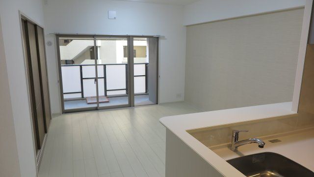 ショウエイ靱の居間・リビング