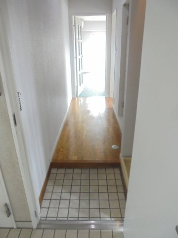 テラス137の玄関