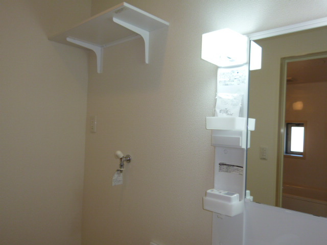 エルメゾン浦田Ｂの洗面所|洗濯機置場棚