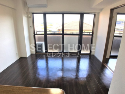 【居間・リビング】 | ロイヤルパーク真伝 | おしゃれなリビングです