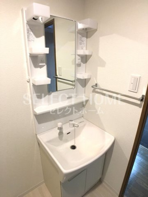 【独立洗面台】 | ロイヤルパーク真伝 | 使いやすい独立洗面台です