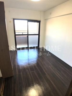 【寝室】 | ロイヤルパーク真伝 | ゆとりの広さです