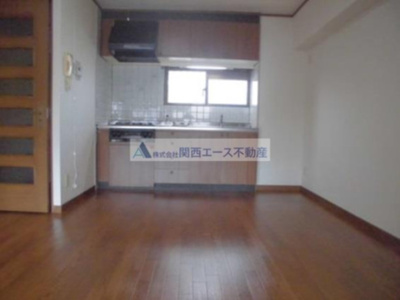 【居間・リビング】 | 高井田青山ビル