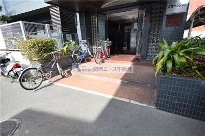 【エントランス】 | 高井田青山ビル