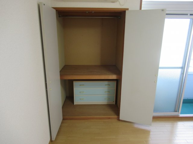 ロイヤルコーポ蜂屋の収納