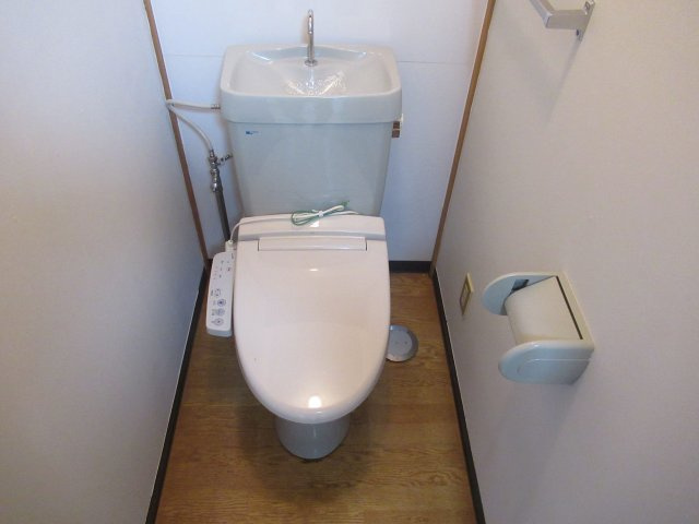 ロイヤルコーポ蜂屋のトイレ