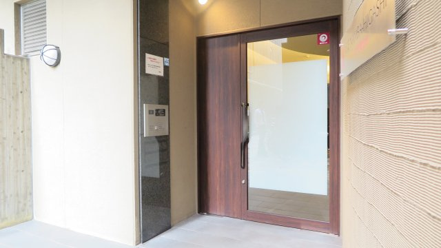 エグゼ難波東のエントランス