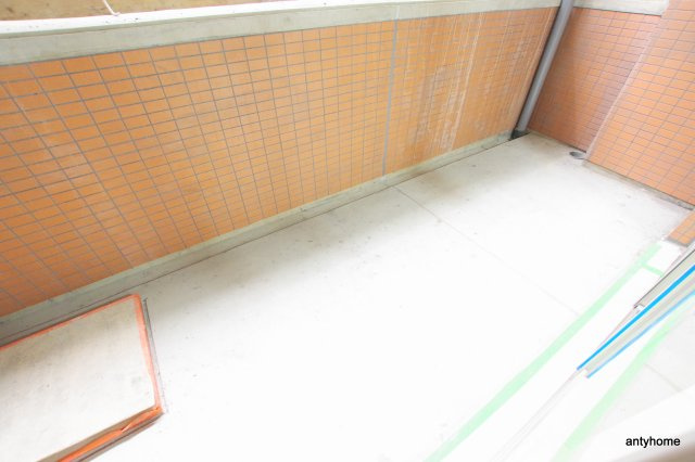 グランカーサ難波元町　仲介手数料無料のバルコニー
