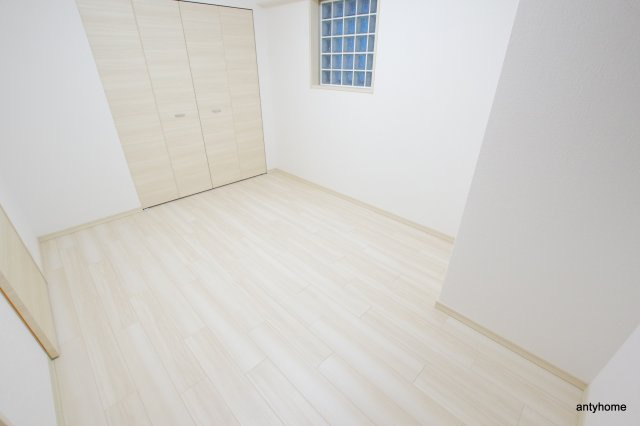 グランカーサ難波元町　仲介手数料無料の洋室