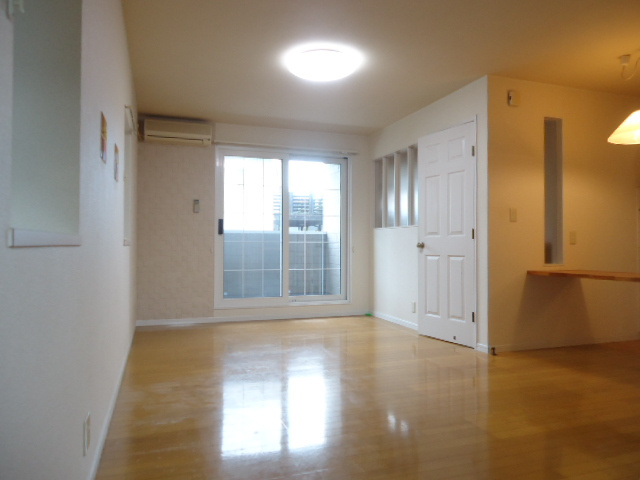 アーバンライフ1番館の居間・リビング