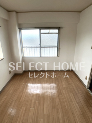 【寝室】 | 大野マンション | 落ち着いた色調の寝室です