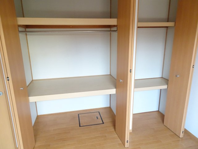 メルベーユ芝原Bの収納