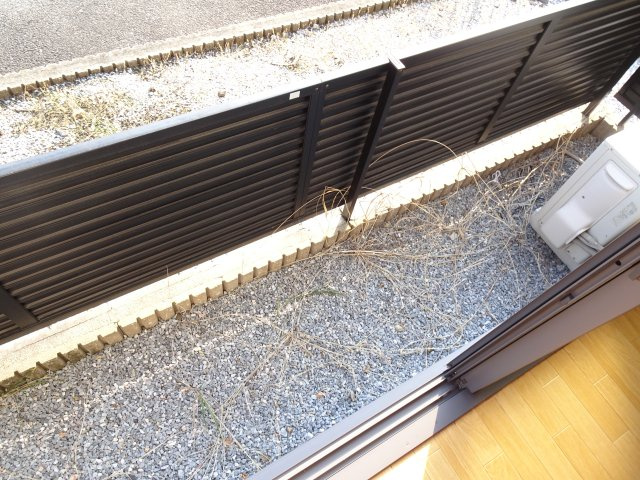 メルベーユ芝原Bの庭