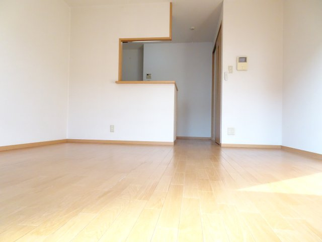 メルベーユ芝原Bの居間・リビング